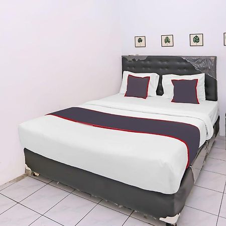 Collection O 92739 Hotel Pintu Besar Джакарта Экстерьер фото
