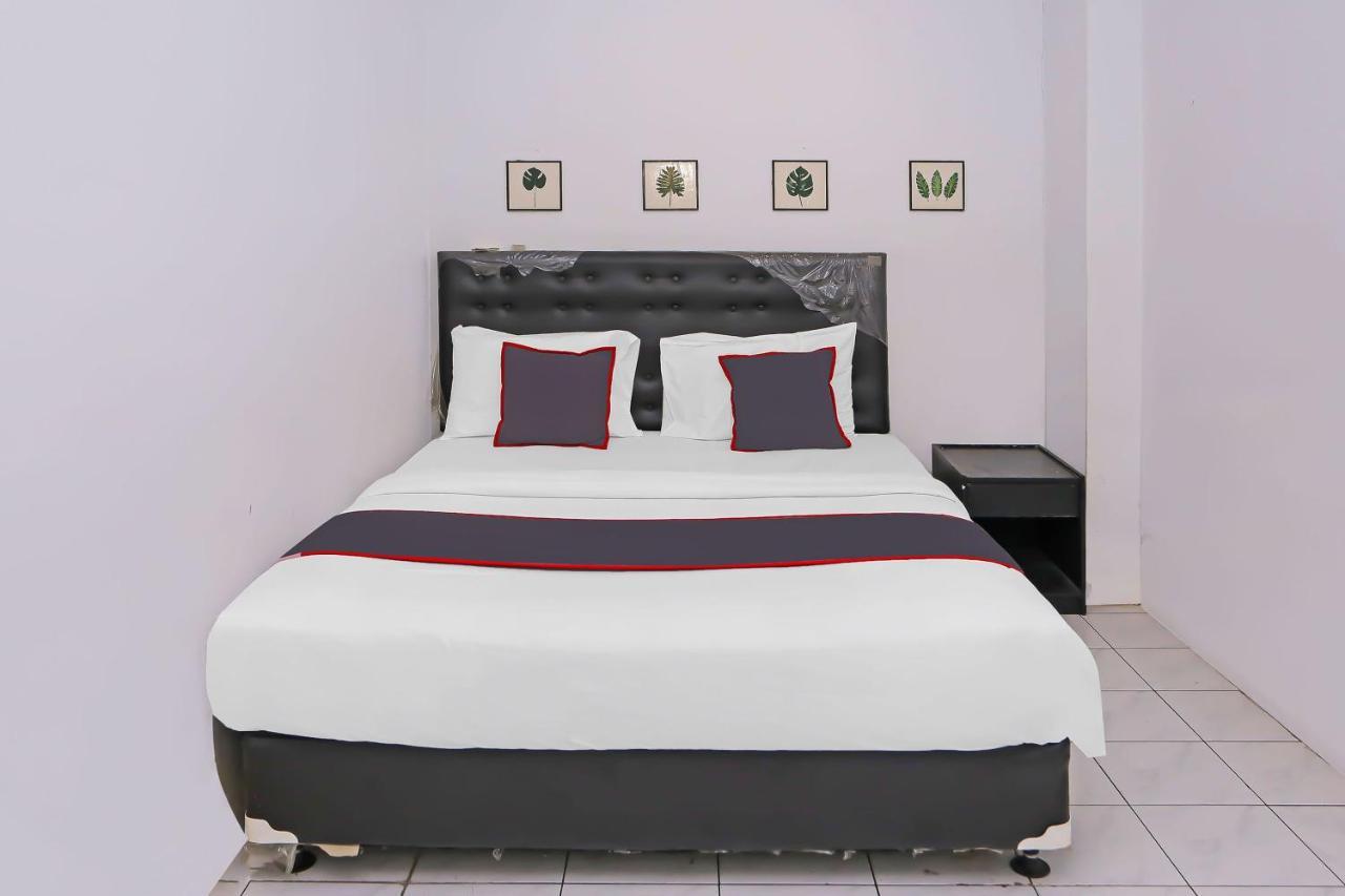 Collection O 92739 Hotel Pintu Besar Джакарта Экстерьер фото