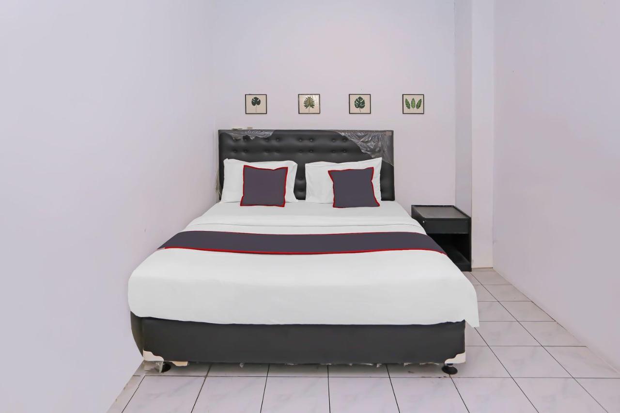 Collection O 92739 Hotel Pintu Besar Джакарта Экстерьер фото