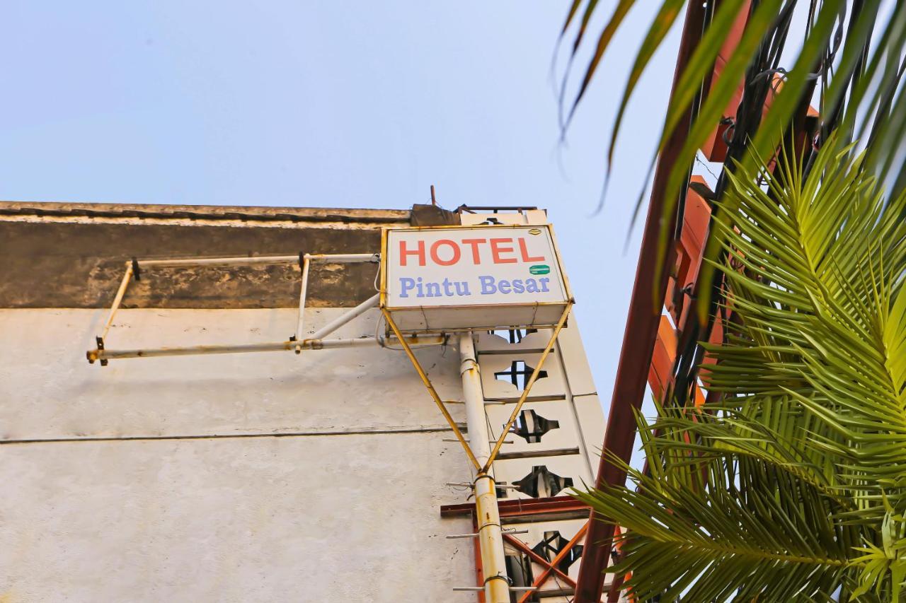 Collection O 92739 Hotel Pintu Besar Джакарта Экстерьер фото